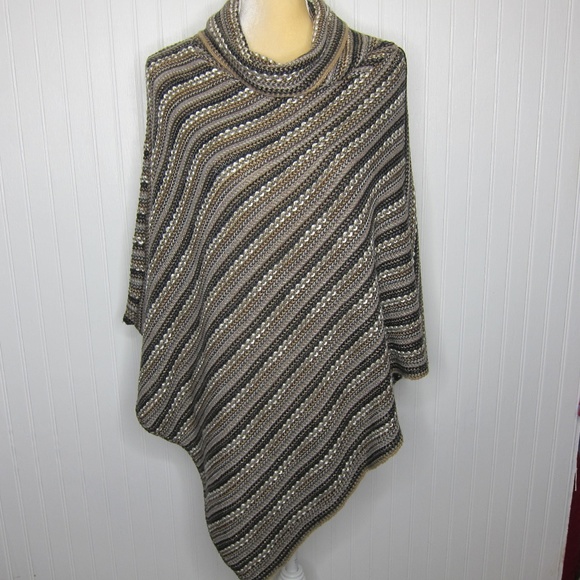 Steve Madden Sweaters - Steve Madden Poncho
